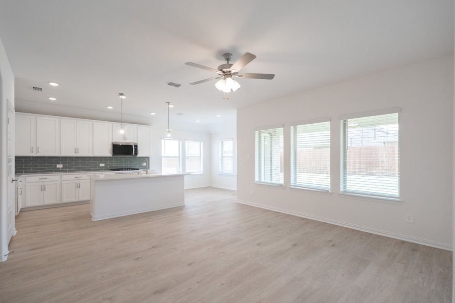 Spacious, unfurnished interior of a new home in Saratoga, Aubrey (Image 18). Spacious, unfurnished interior of a new home in Saratoga, Aubrey (Image 18).