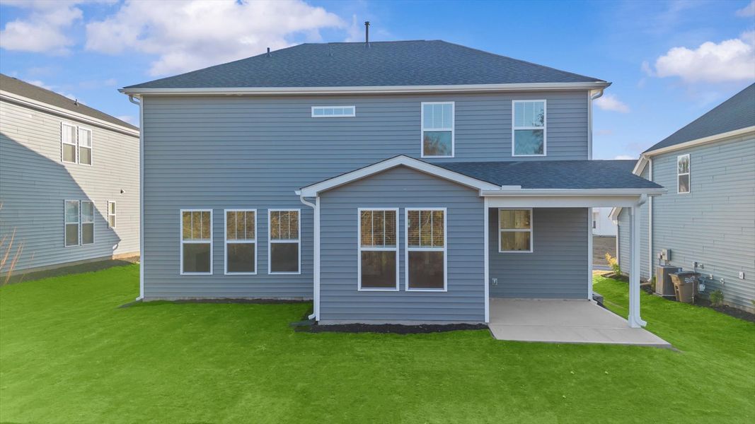 Exterior details and patio area of a home in Woodglen, Piedmont (Image 4).