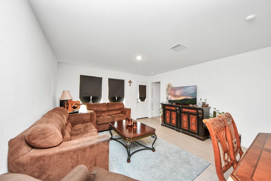 Furnished interior view inside a new home in The Grand Prairie, Hockley (Image 11). Furnished interior view inside a new home in The Grand Prairie, Hockley (Image 11).