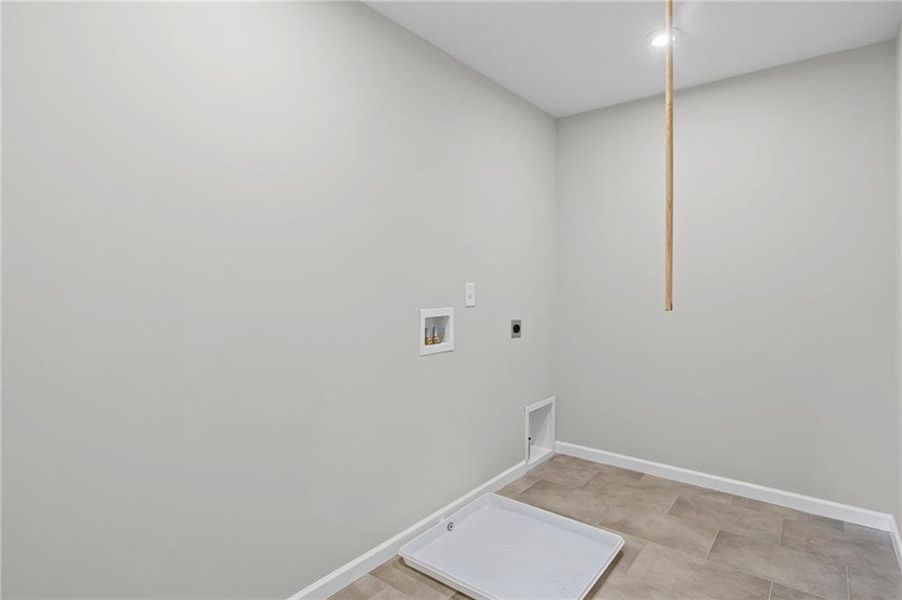 Spacious, unfurnished interior of a new home in Sage Woods, Dallas (Image 27). Spacious, unfurnished interior of a new home in Sage Woods, Dallas (Image 27).