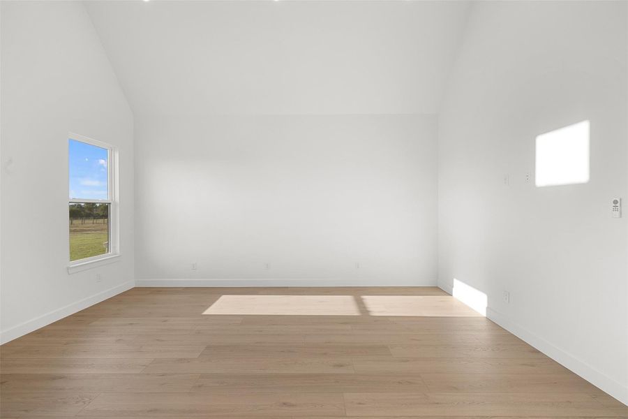 Spacious, unfurnished interior of a new home in , Chappell Hill (Image 20).