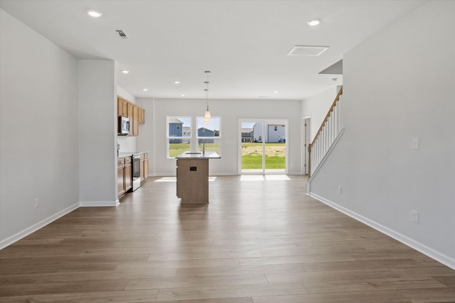 Spacious, unfurnished interior of a new home in Cambridge Reserve, Angier (Image 14).