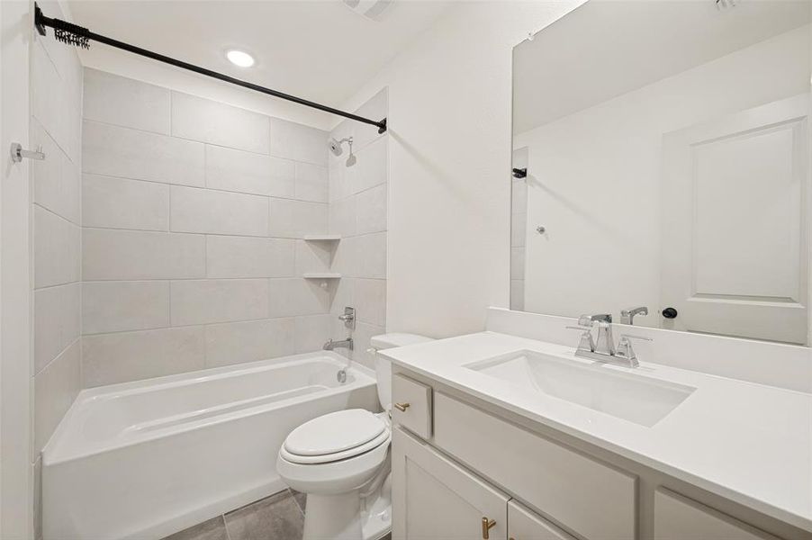 Furnished interior view inside a new home in , McKinney (Image 15).