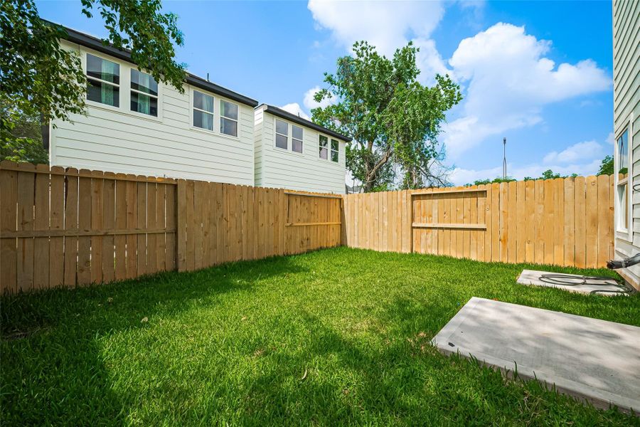 Exterior details and patio area of a home in , Houston (Image 28).