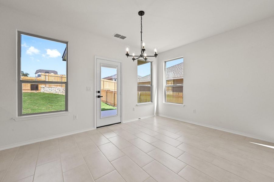 Spacious, unfurnished interior of a new home in Creekside at Estancia, Austin (Image 22). Spacious, unfurnished interior of a new home in Creekside at Estancia, Austin (Image 22).