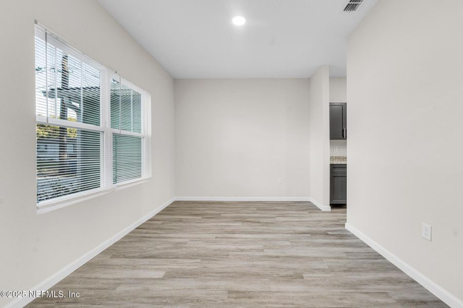 Spacious, unfurnished interior of a new home in , Jacksonville (Image 23).