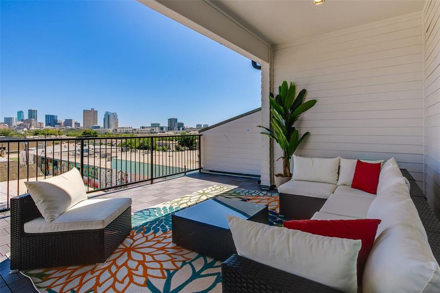 Rooftop deck with views to Downtown Fort Worth