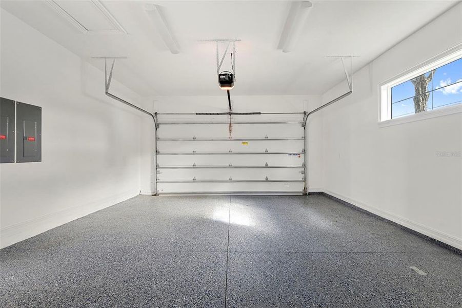 Spacious, unfurnished interior of a new home in , St. Petersburg (Image 22).