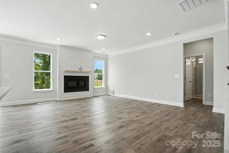 Spacious, unfurnished interior of a new home in Hampton Woods, Charlotte (Image 38).