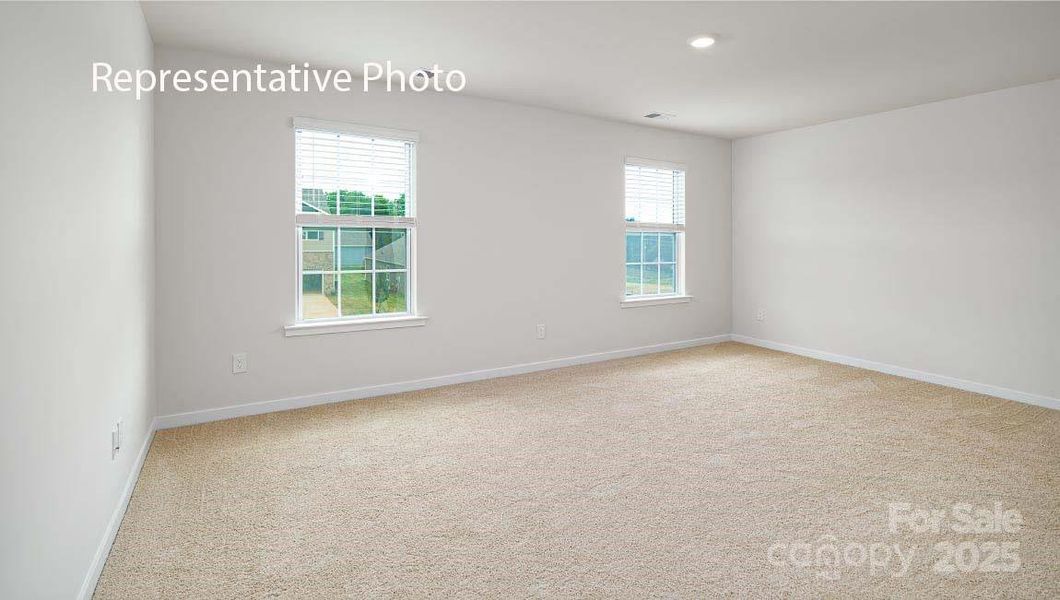 Spacious, unfurnished interior of a new home in Stanton, Richburg (Image 14).