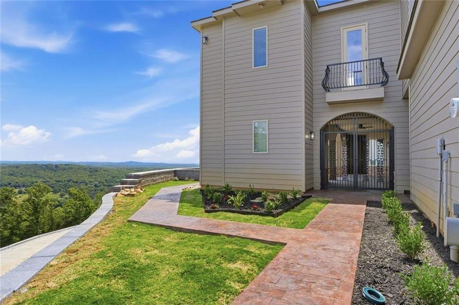 Exterior details and patio area of a home in , Clarkesville (Image 35).