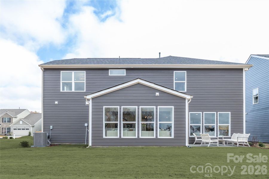 Not actual home. Photos of Riverton plan model home.
