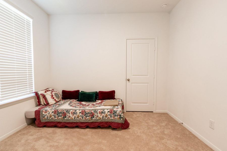 Furnished interior view inside a new home in Mustang Ridge, Alvin (Image 35). Furnished interior view inside a new home in Mustang Ridge, Alvin (Image 35).