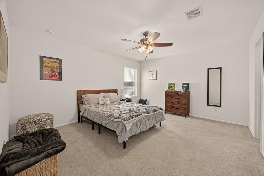 Furnished interior view inside a new home in , Baytown (Image 36).