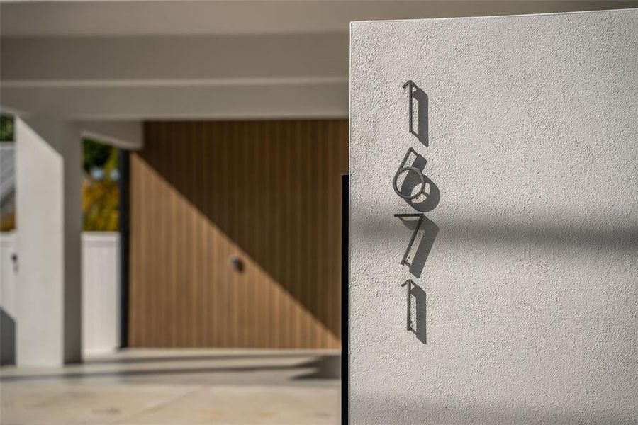 Exterior details and patio area of a home in , Sarasota (Image 3).