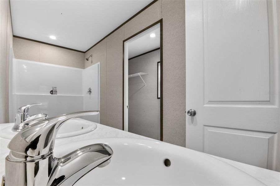 Close-up of interior finishes inside a home in , Interlachen (Image 10).