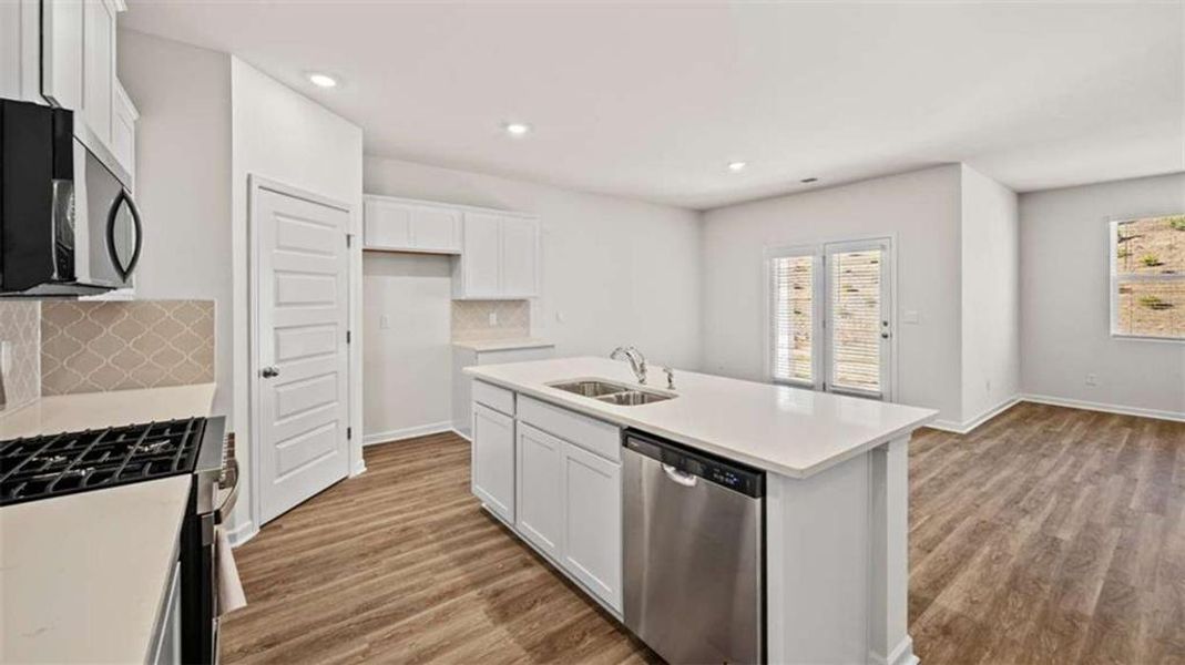 Furnished interior view inside a new home in Poplar Preserve, Newnan (Image 8).
