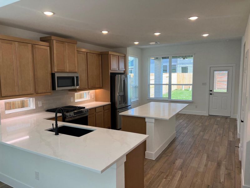 Furnished interior view inside a new home in Wood Leaf Reserve, Tomball (Image 5). Furnished interior view inside a new home in Wood Leaf Reserve, Tomball (Image 5).