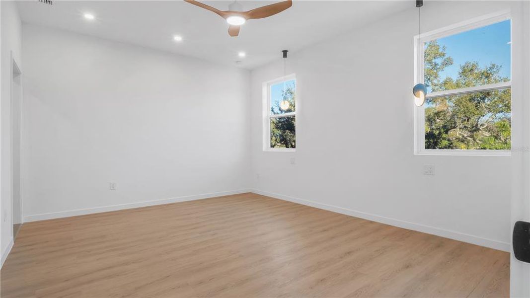 Spacious, unfurnished interior of a new home in , St. Petersburg (Image 48).