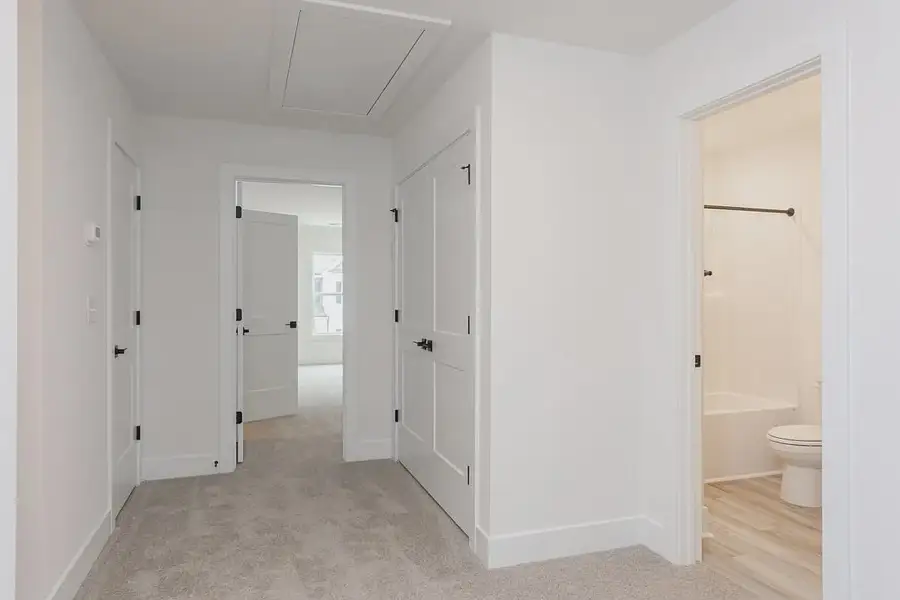 Spacious, unfurnished interior of a new home in Parkstone Place Townhomes, Roebuck (Image 21). Spacious, unfurnished interior of a new home in Parkstone Place Townhomes, Roebuck (Image 21).