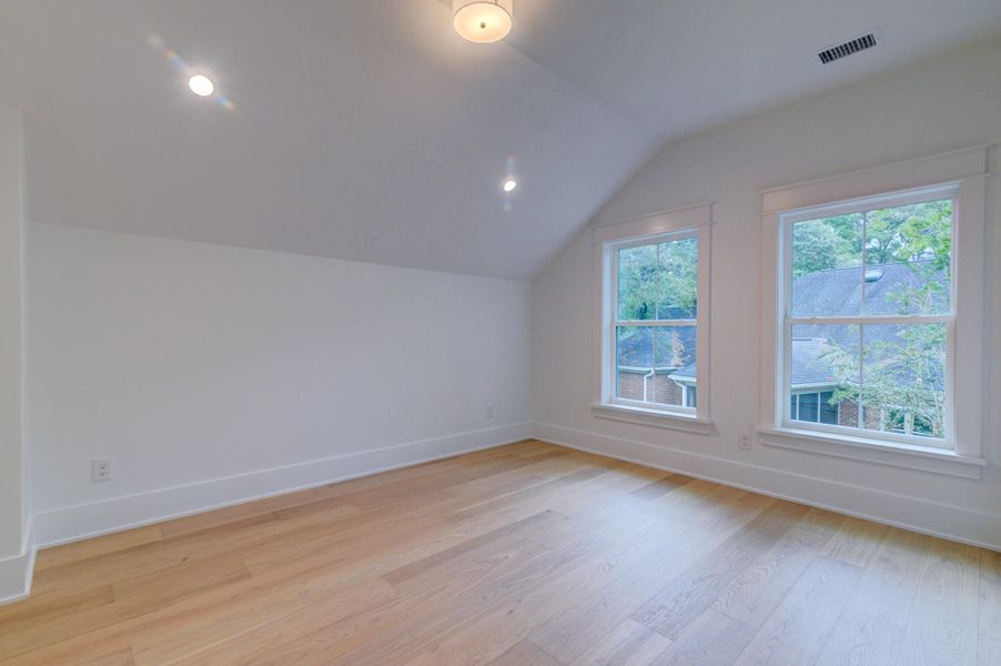 Spacious, unfurnished interior of a new home in , Hollywood (Image 49).
