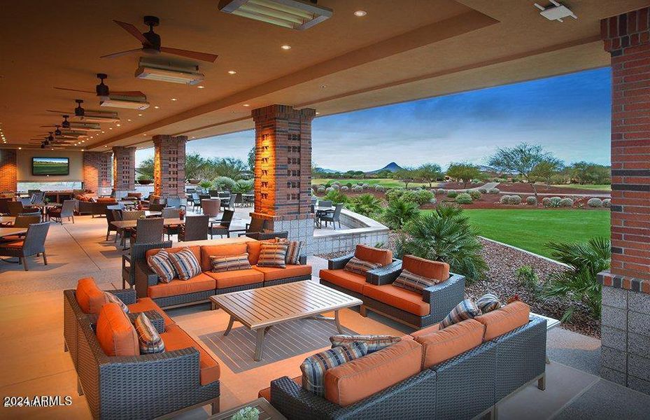 Merrill Ranch - Anthem Grill Patio