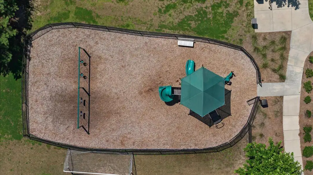 Community amenities in , Summerville (Image 26).