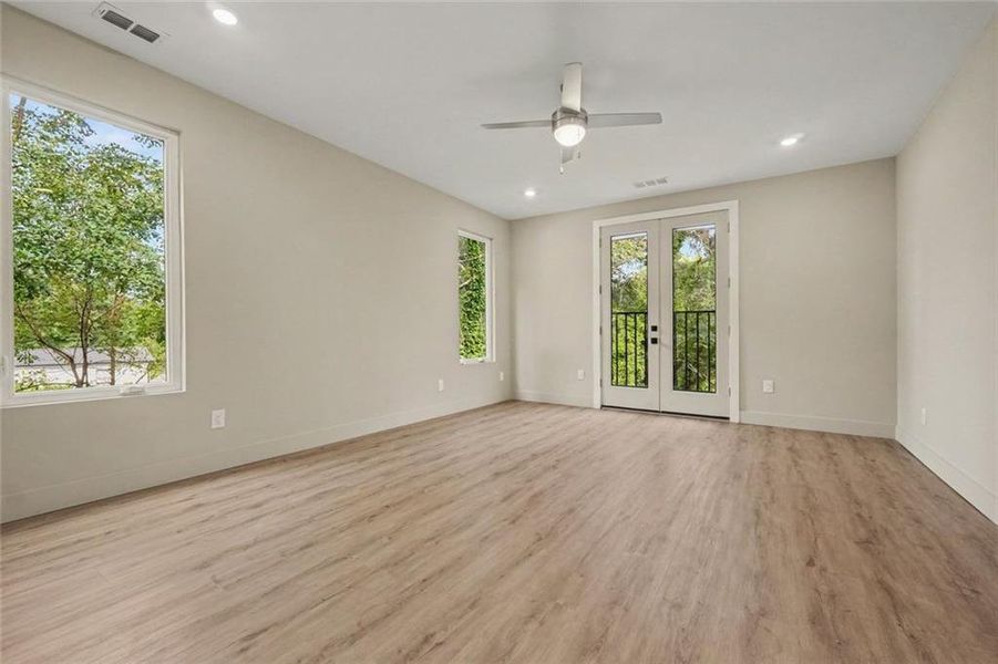 Spacious, unfurnished interior of a new home in , Decatur (Image 23).