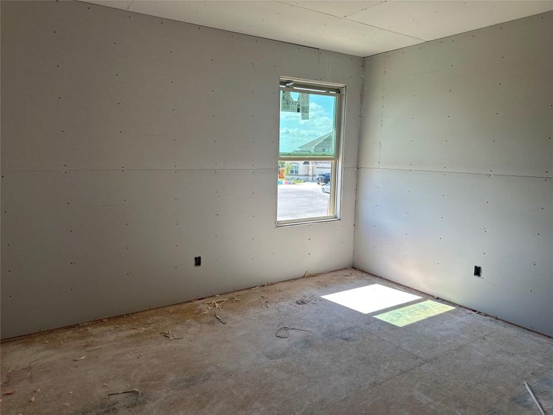 Spacious, unfurnished interior of a new home in Berry Creek Highlands, Georgetown (Image 10).