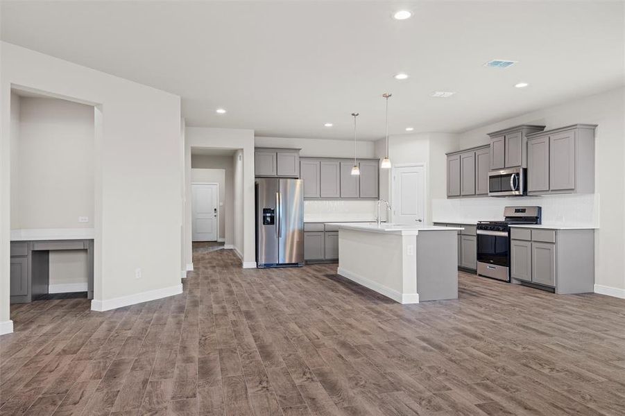 Spacious, unfurnished interior of a new home in , Haslet (Image 10).