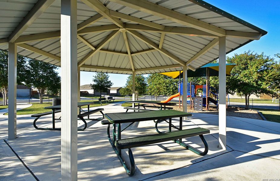 Community amenities in Luckey Ranch, San Antonio (Image 28).
