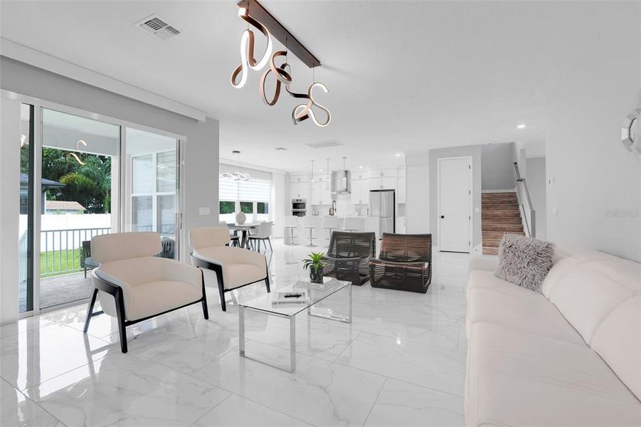Furnished interior view inside a new home in , Orlando (Image 27).