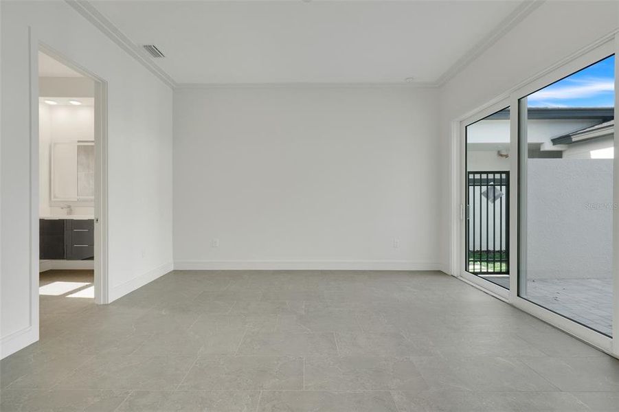 Spacious, unfurnished interior of a new home in Hampton Green at Providence, Davenport (Image 25).