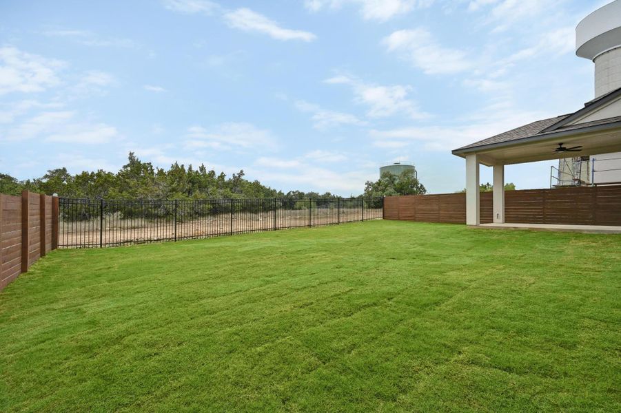 Exterior details and patio area of a home in Provence - 60', Austin (Image 24).
