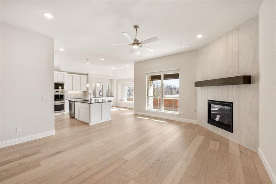 Spacious, unfurnished interior of a new home in Triple Diamond Ranch, Mansfield (Image 15).