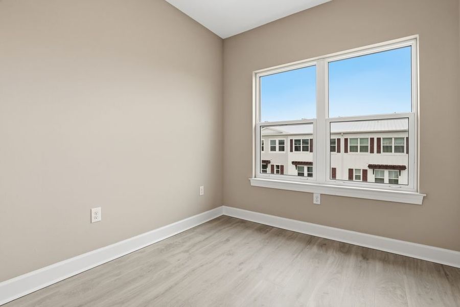 Spacious, unfurnished interior of a new home in Seahaven, Punta Gorda (Image 21).