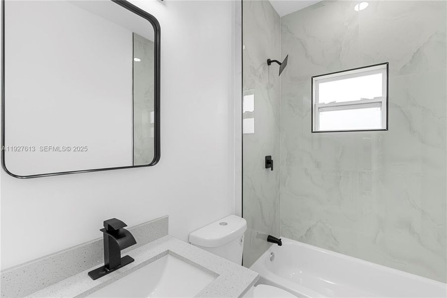 Furnished interior view inside a new home in , Lehigh Acres (Image 5).