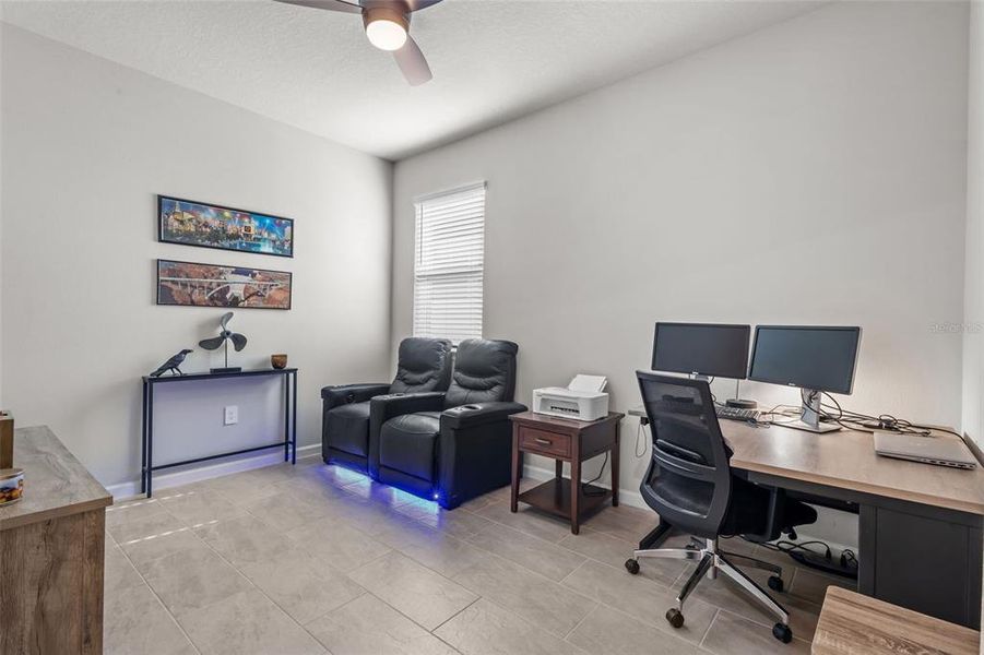 Furnished interior view inside a new home in , Wesley Chapel (Image 8).