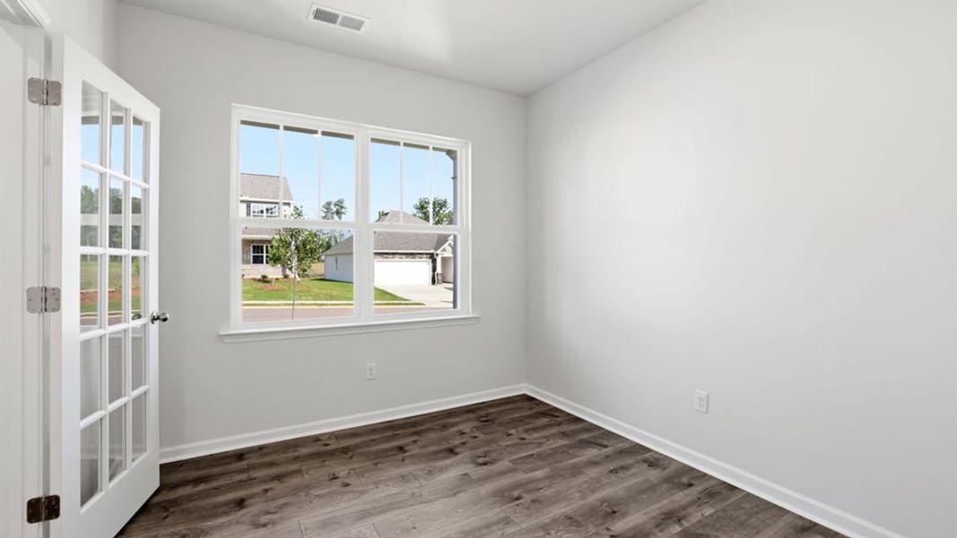 Spacious, unfurnished interior of a new home in Waverly Station, Greenwood (Image 16).