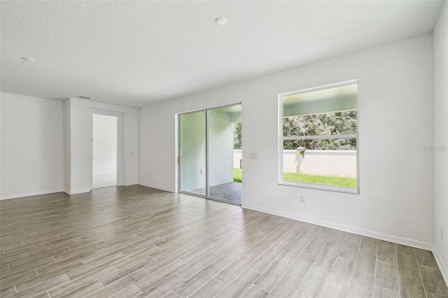Spacious, unfurnished interior of a new home in Cascades at Southern Hills, Brooksville (Image 38).