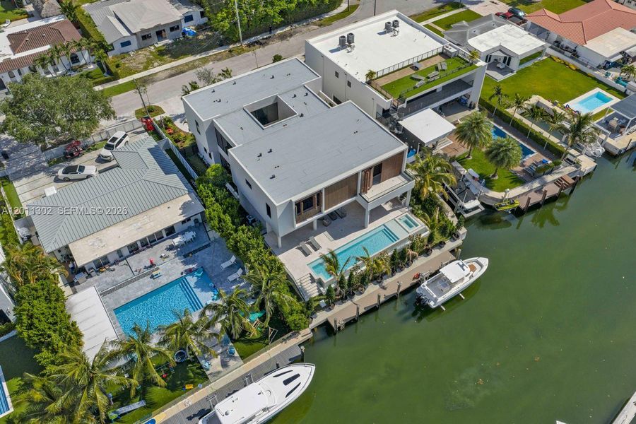 Community amenities in , North Miami (Image 55).