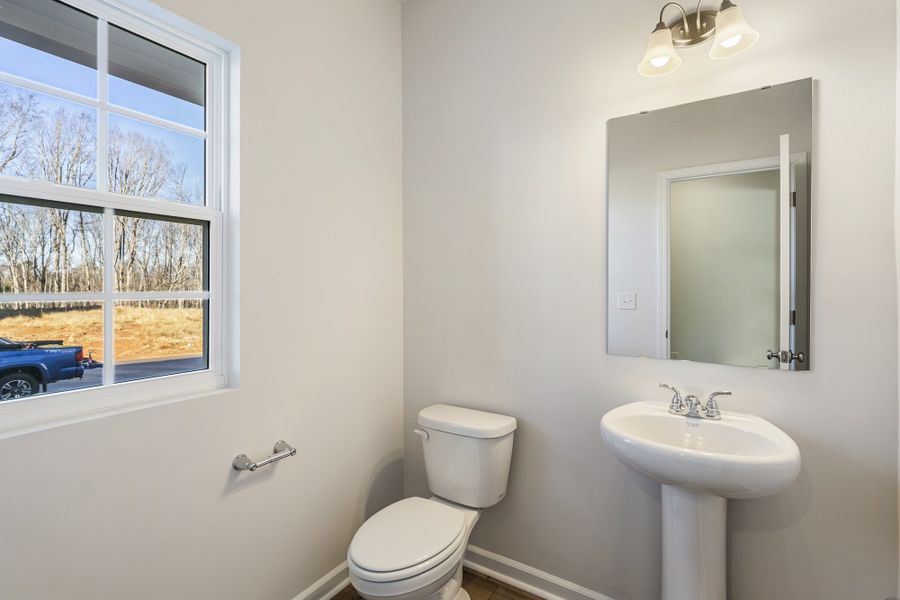 Furnished interior view inside a new home in Richmond Hill, Inman (Image 9).