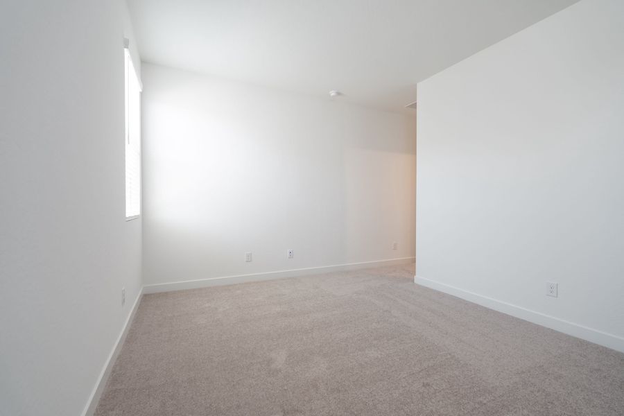 Spacious, unfurnished interior of a new home in Terraza, San Tan Valley (Image 15). Spacious, unfurnished interior of a new home in Terraza, San Tan Valley (Image 15).