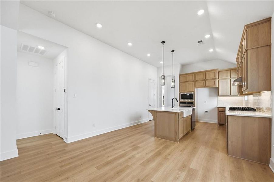 Furnished interior view inside a new home in Mantua Point, Van Alstyne (Image 7).