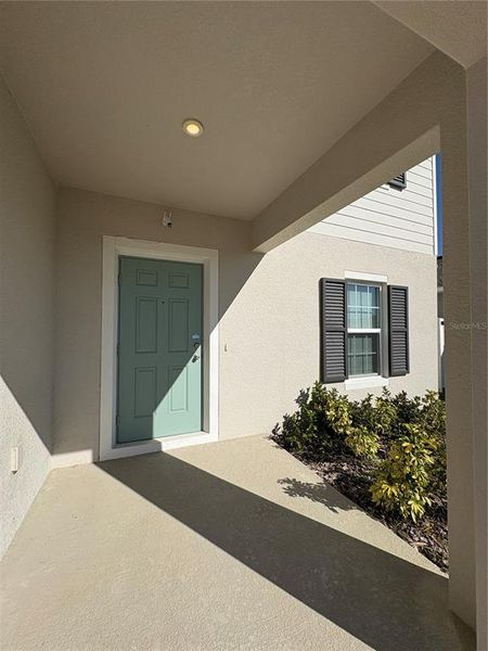 Exterior details and patio area of a home in , Haines City (Image 3).