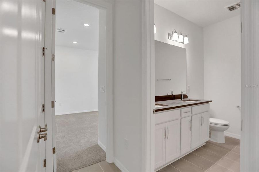 Furnished interior view inside a new home in Turnleaf, Punta Gorda (Image 6).