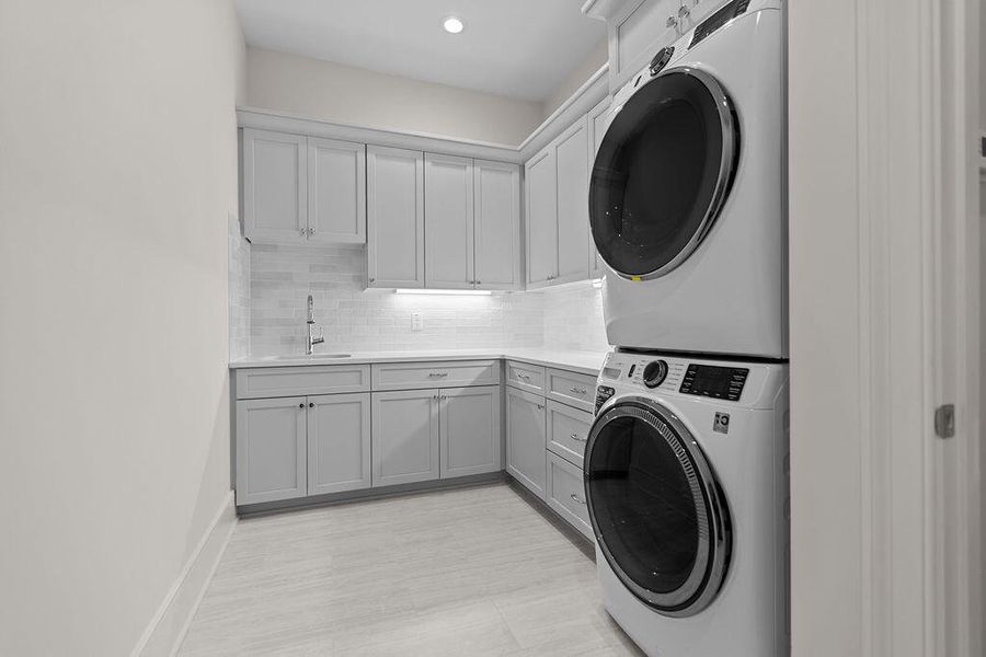 Furnished interior view inside a new home in , Seabrook Island (Image 8).