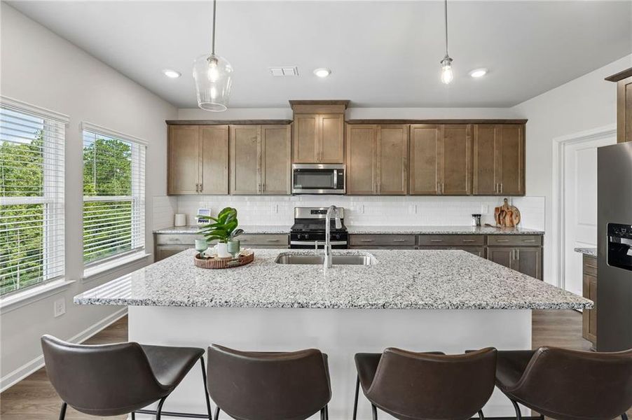 Furnished interior view inside a new home in Ivey Township, Dallas (Image 15).