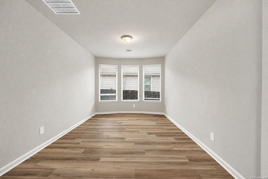 Spacious, unfurnished interior of a new home in Remington Ranch, San Antonio (Image 22). Spacious, unfurnished interior of a new home in Remington Ranch, San Antonio (Image 22).
