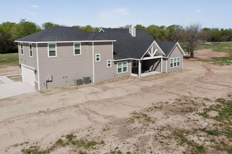 Exterior details and patio area of a home in , Sulphur Springs (Image 4).